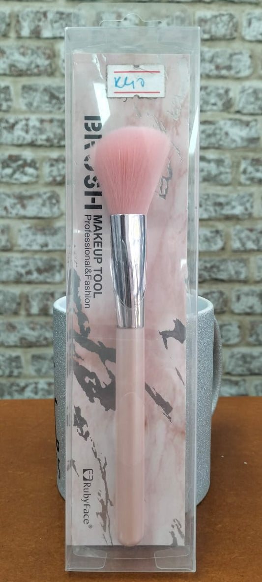 Ruby face make up brush Pk07